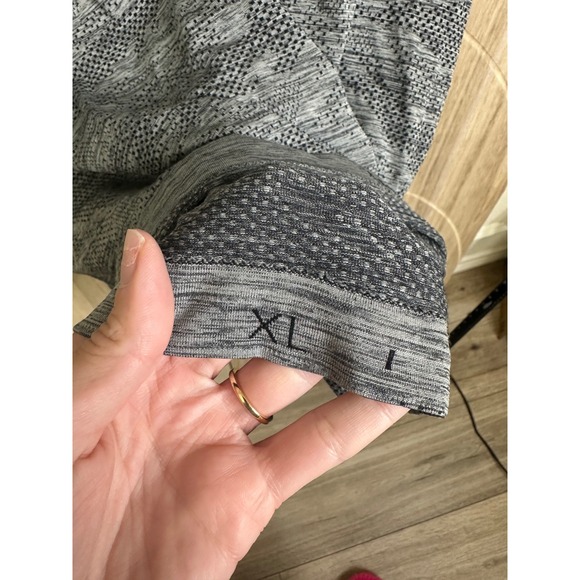 Lululemon Vent Tech Short Sleeve Shirt‎ Mens XL Grey Camo Athletic Fit Quick Dry - Picture 8 of 12